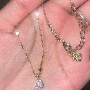 Kendra Scott Nola Short Pendant Necklace